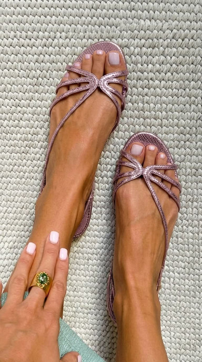 Dorada™ | Sandalias Planas Doradas con Tiras Finas