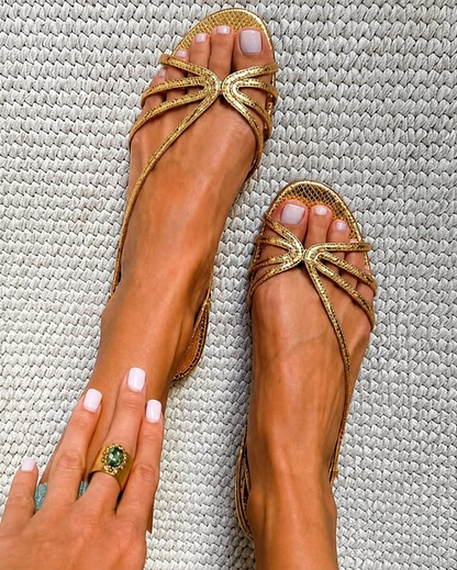 Dorada™ | Sandalias Planas Doradas con Tiras Finas