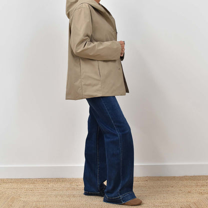 Chaqueta capucha beige