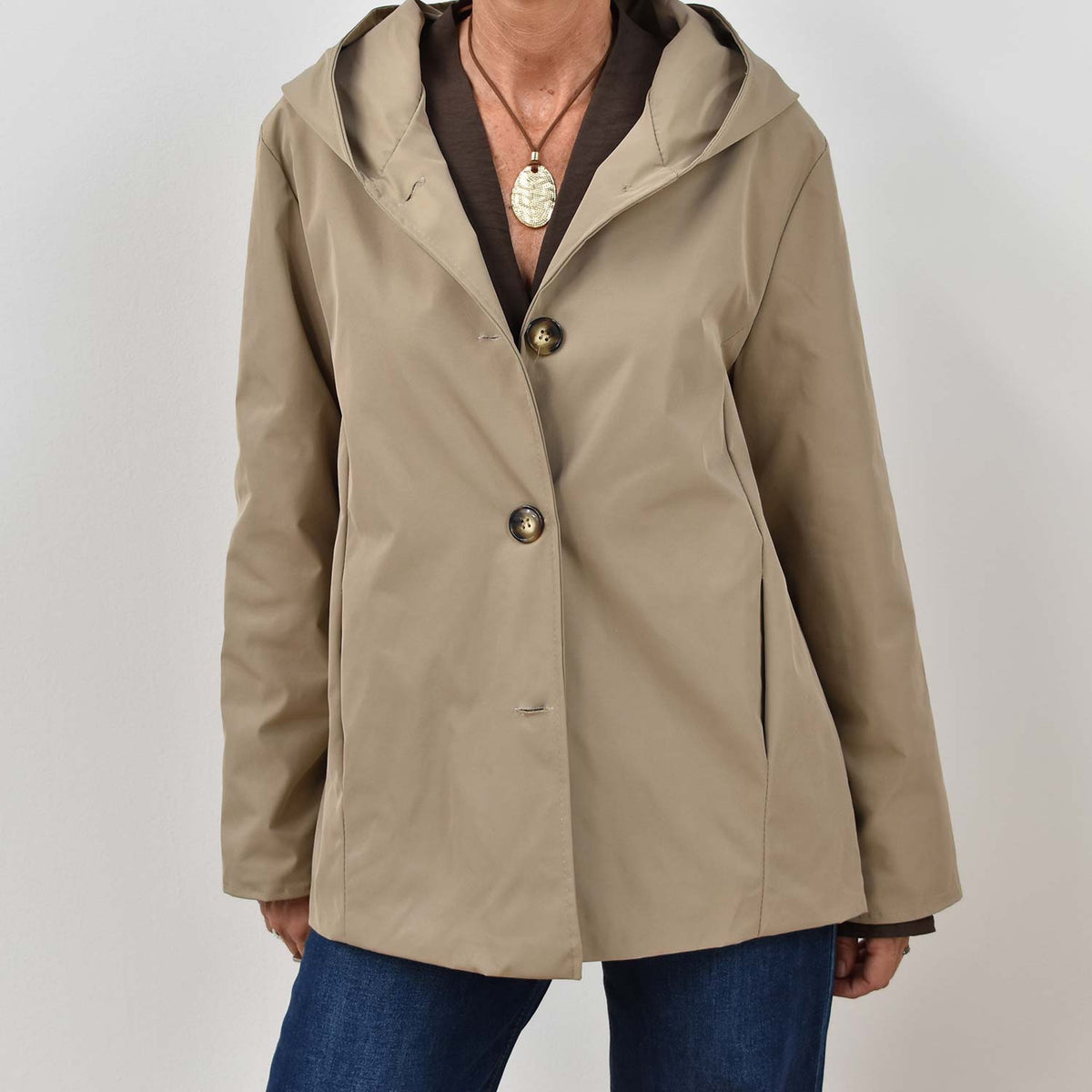 Chaqueta capucha beige