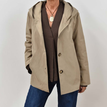 Chaqueta capucha beige