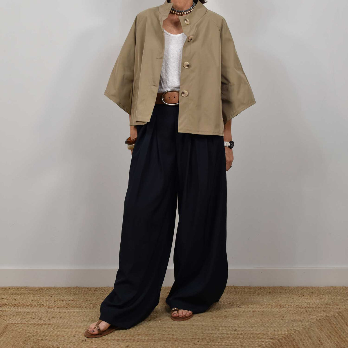 Trench manga francesa camel