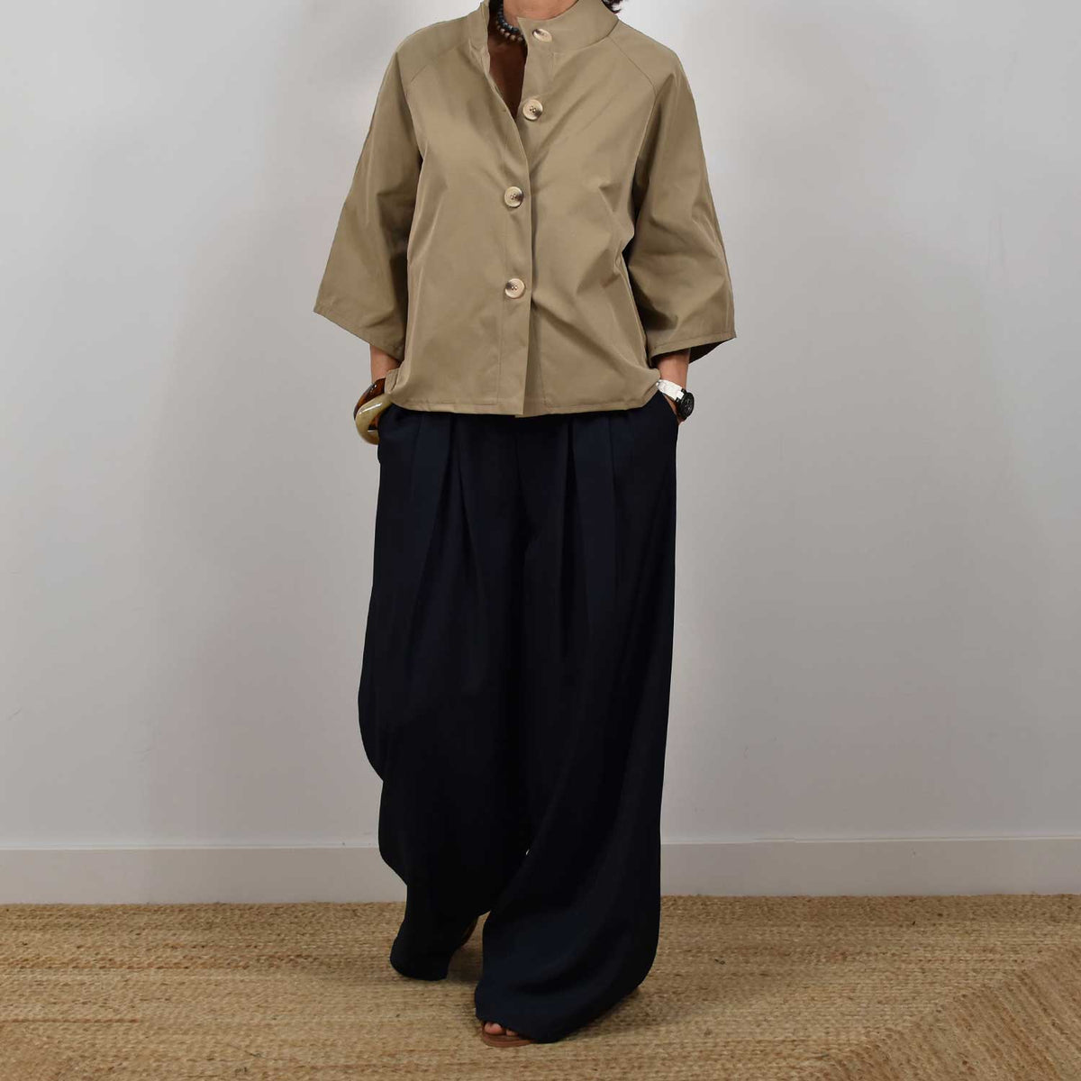 Trench manga francesa camel