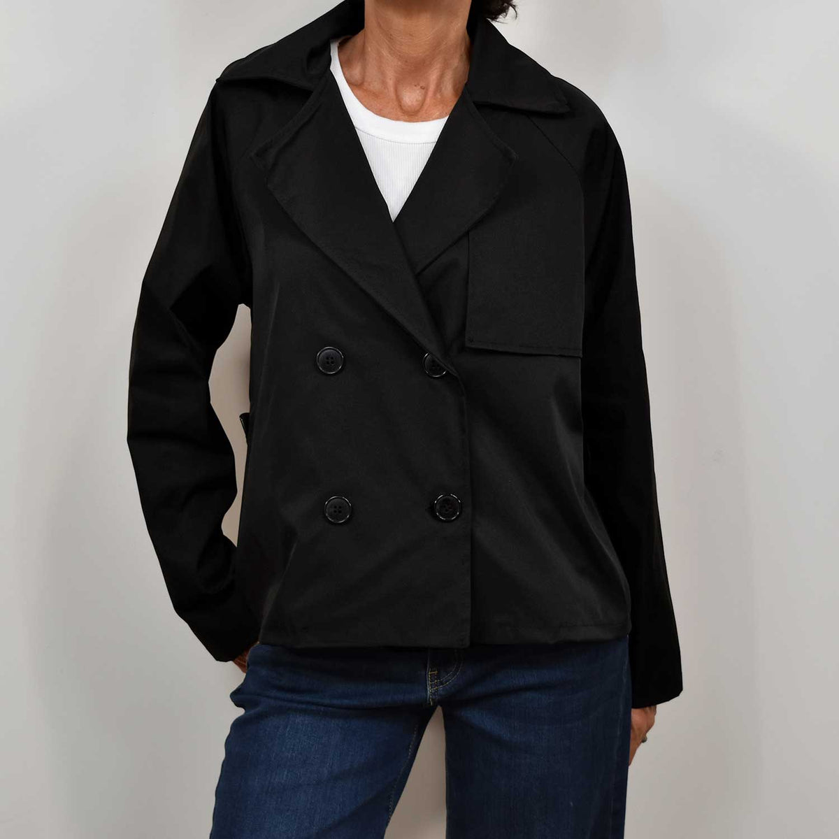 Trench corta negra