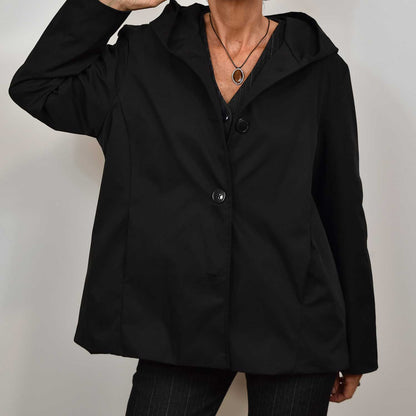 Chaqueta capucha negra
