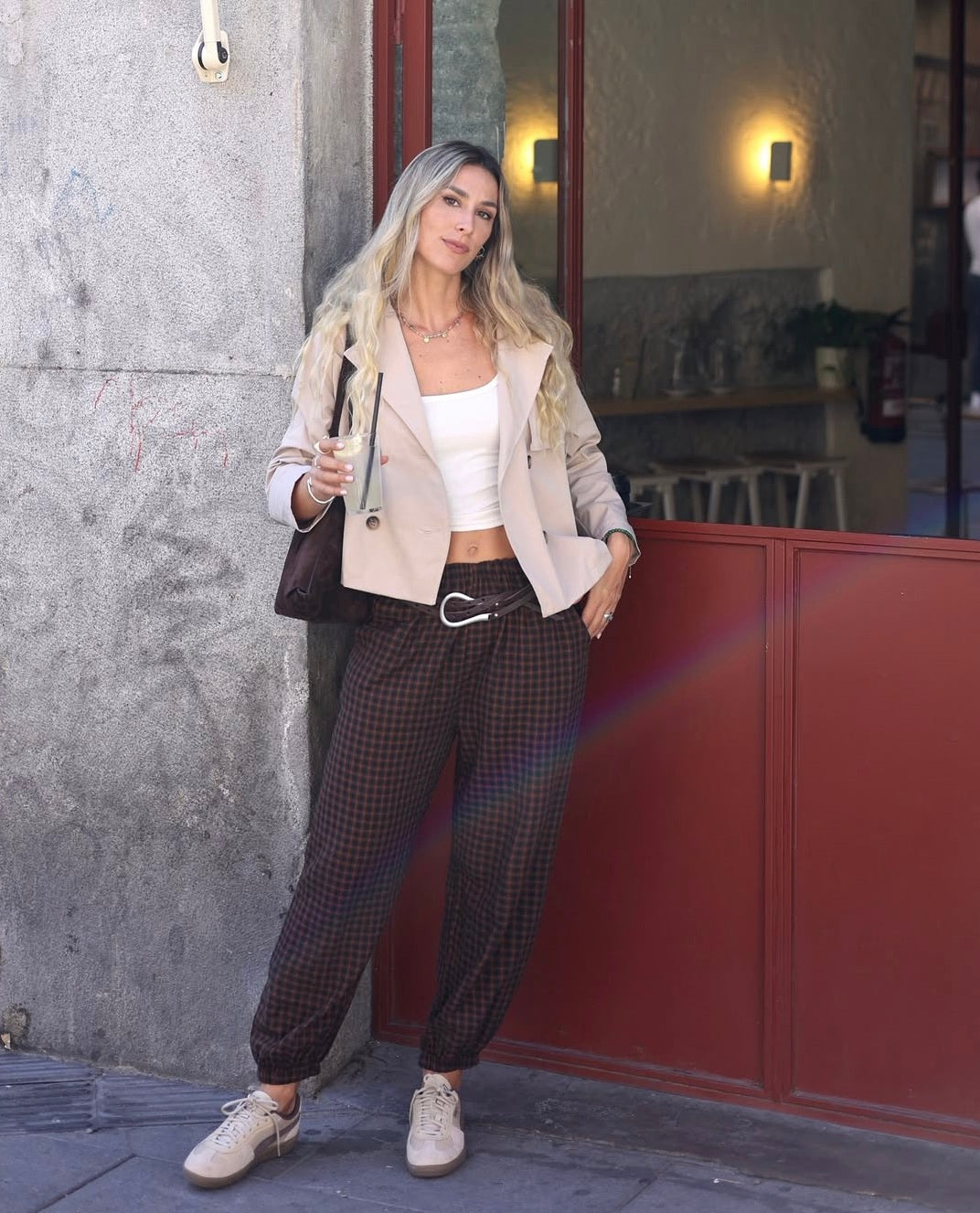 Trench corta beige